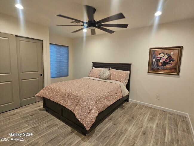 Building Photo - 2817 N 71st Pl