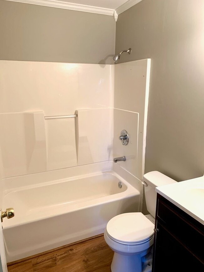 Building Photo - Charming Brick Ranch in the Heart of Hillview