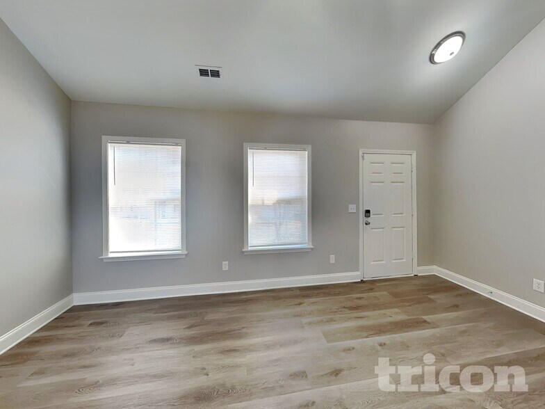 Building Photo - 2538 Terra Dr