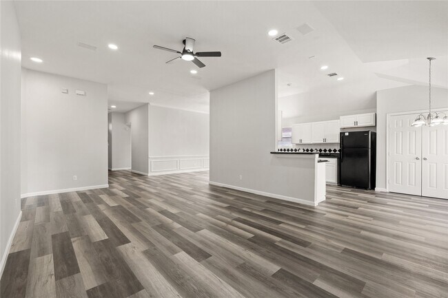 Building Photo - 19423 Misty Cove Dr