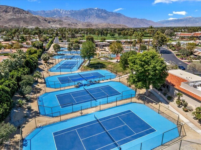 Building Photo - 59 Cornell Dr