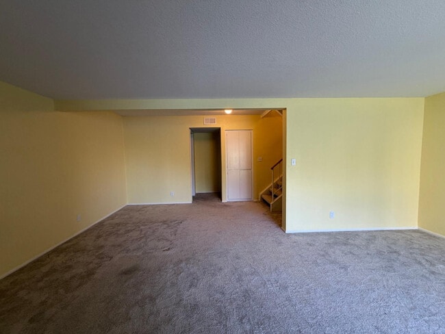 Building Photo - 2524 S El Paradiso