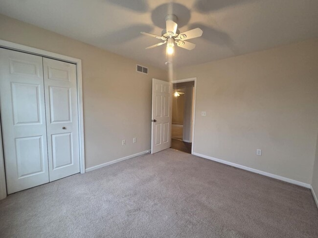 Building Photo - 601 Tall Grass Dr