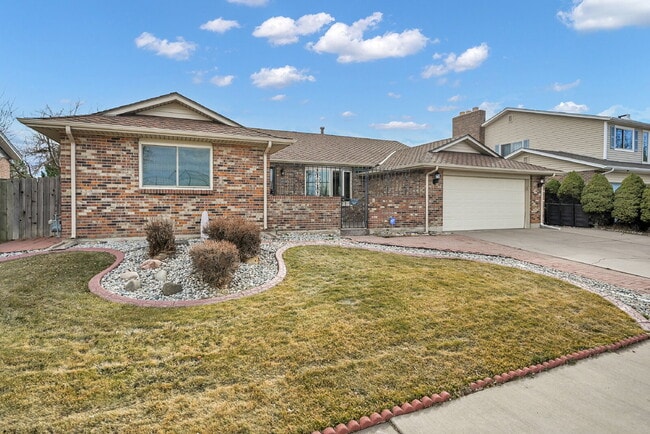 Building Photo - $3,895.95, $200 Off Cleaning Voucher, 4 Beds - 3 Baths, Single Family Home in Denver with 2-Car A...