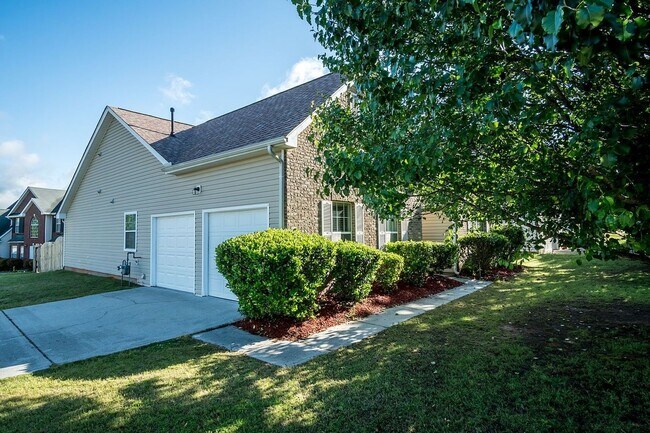Building Photo - Great Jonesboro Living, 4 Bedroom, 3 Bath