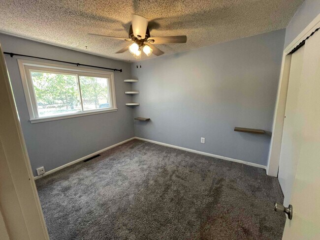 Building Photo - 501 Trotter Ave