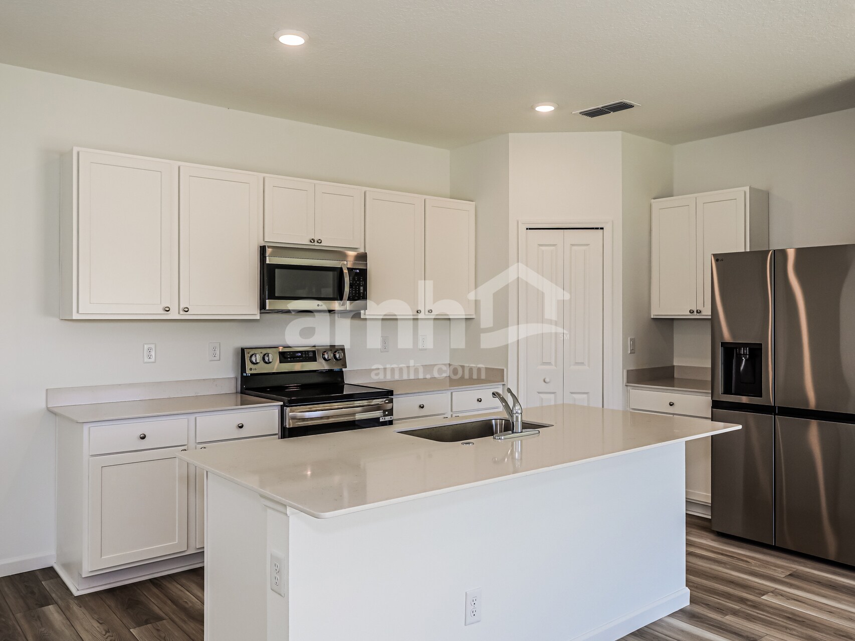 Building Photo - 2833 Grand Finale St