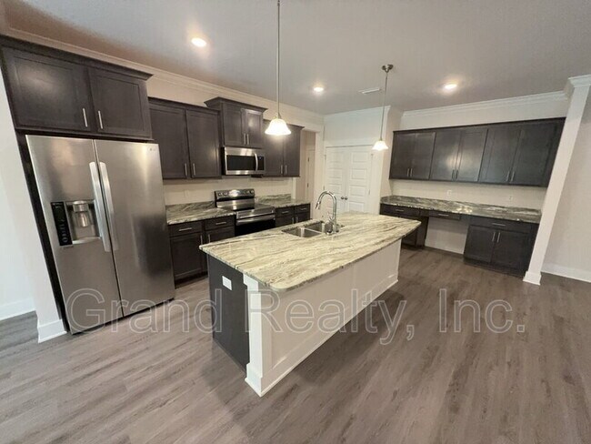 Building Photo - 5963 Cherry Hill Cir
