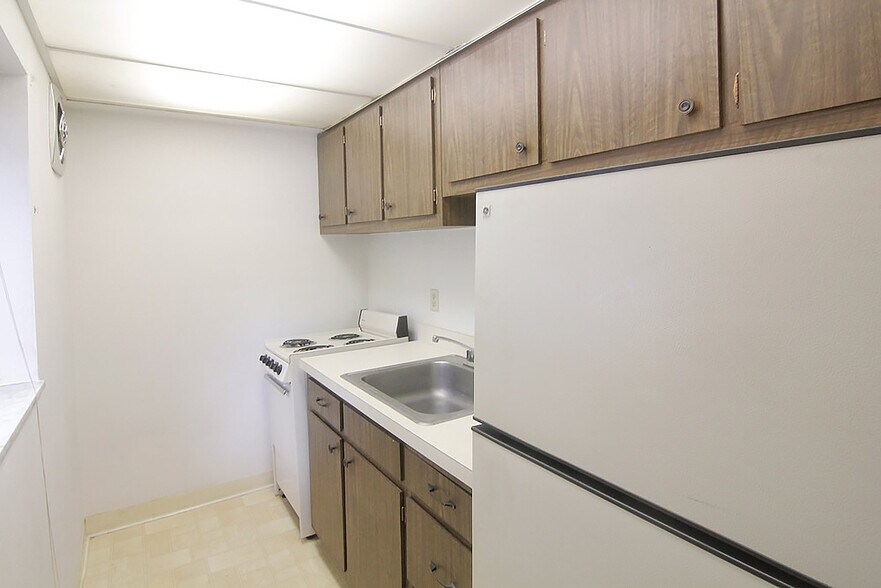 Building Photo - 1230 End E Ave