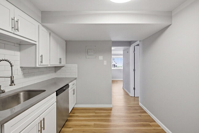 Building Photo - 6244 Gravois Ave