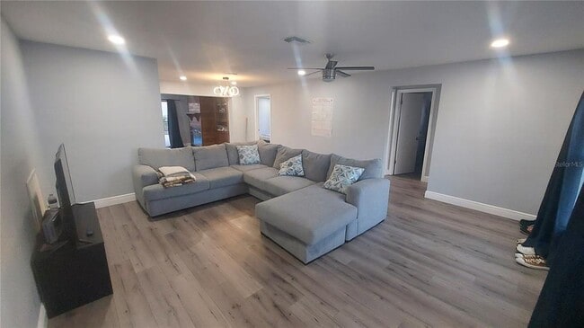 Building Photo - 1811 Forest Dr