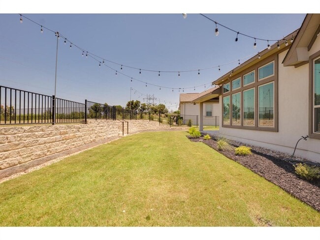 Building Photo - 523 Baldovino Skyway