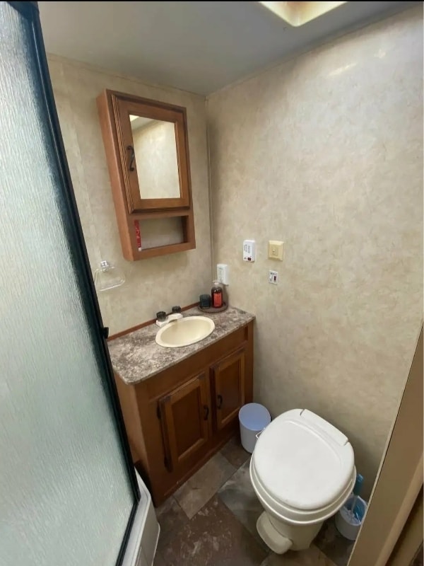 Building Photo - 4508 N Mile 4 1/2 W