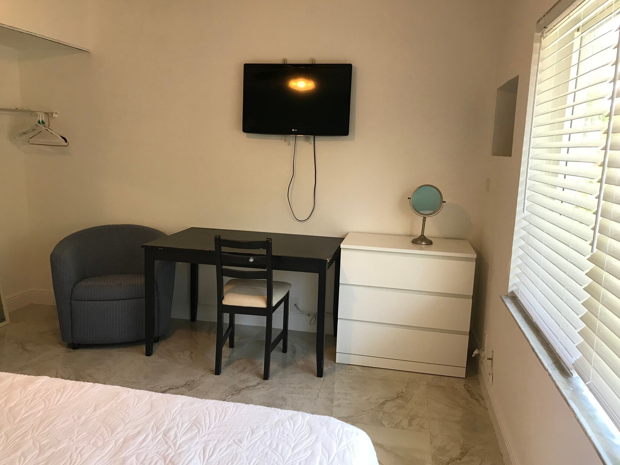 Building Photo - 3221 NE 7th St