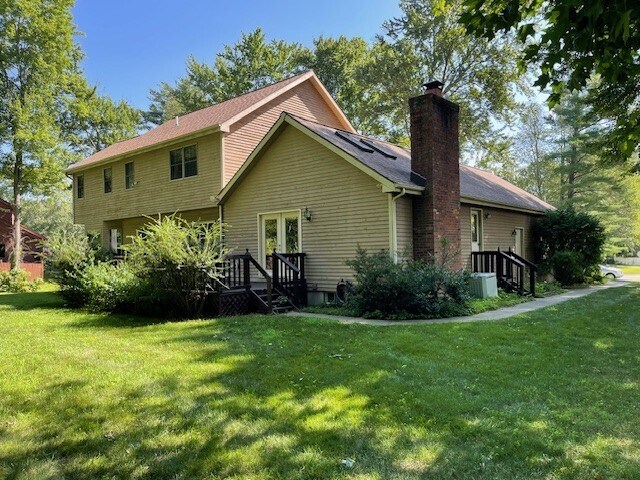 Building Photo - 8 Timberwick Dr