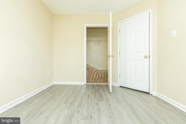 Building Photo - 8213 Brooktree St