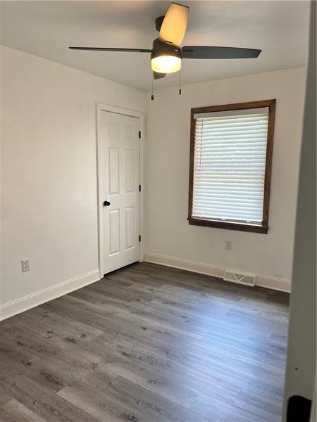 Building Photo - 329 Stoney Hollow Rd