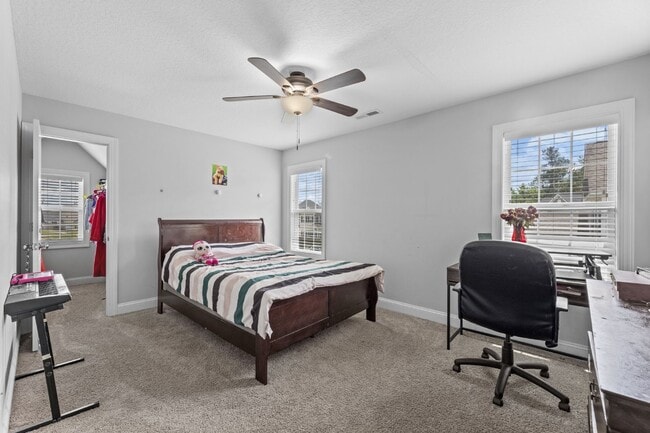 Building Photo - 326 Aquamarine Cir