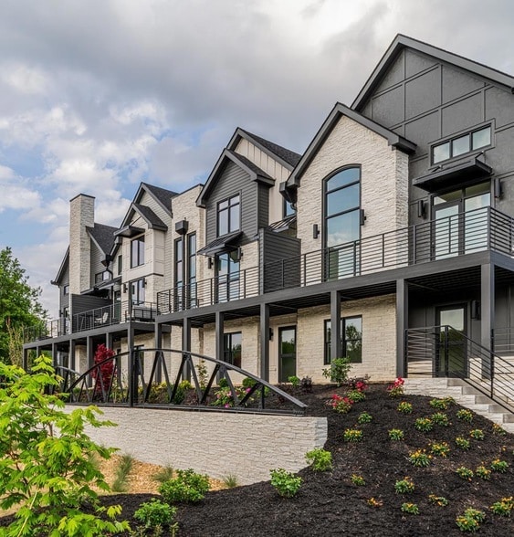 Building Photo - 1281 E Main St