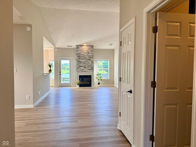 Building Photo - 13926 Forum Meadows Dr