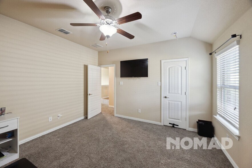 Building Photo - 11813 Hamptonbrook Dr