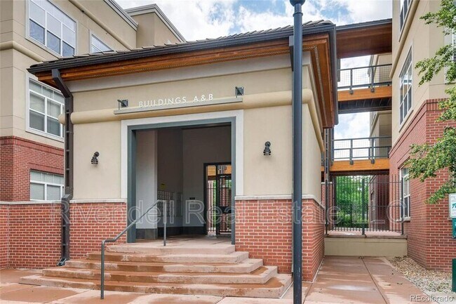 Building Photo - 5401 S Park Terrace Ave