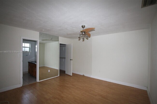 Building Photo - 6737 Pansy Dr
