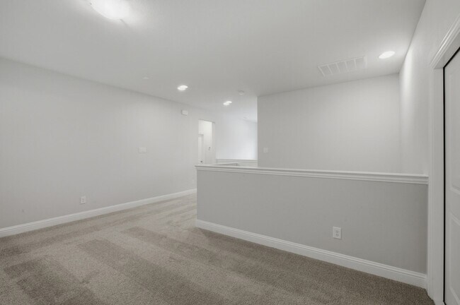Building Photo - 1224 Redcoat Dr