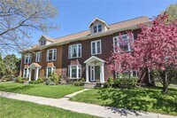 Building Photo - 874 University Ave