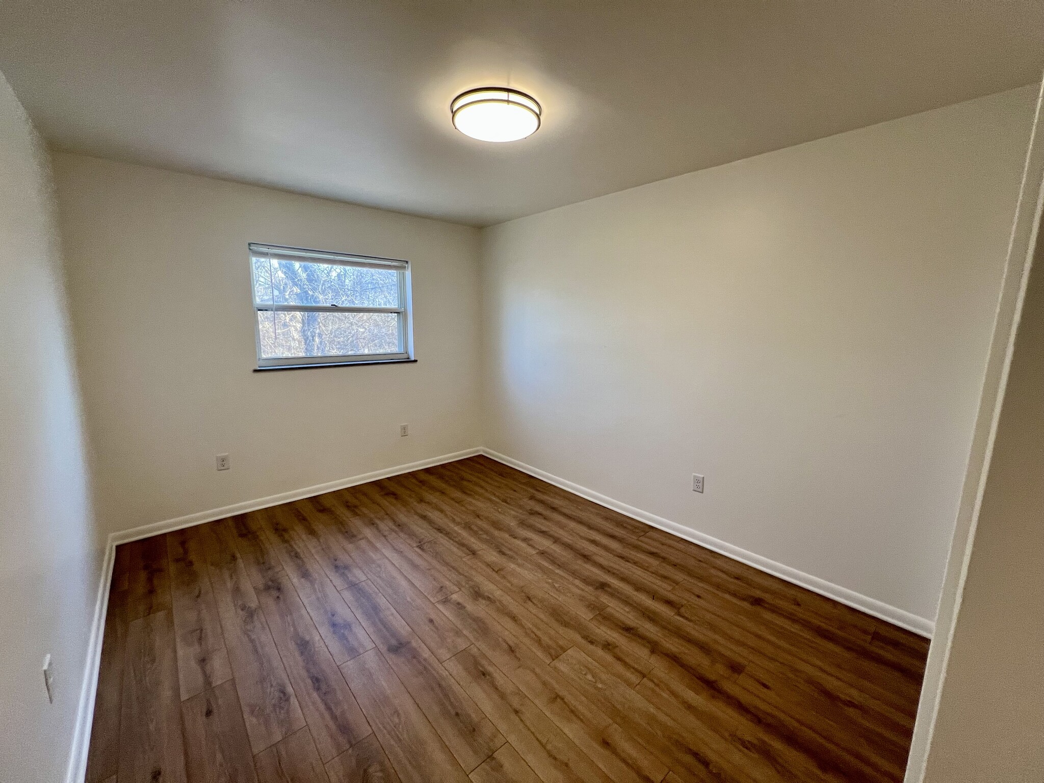 Building Photo - 5650 Macey Ave