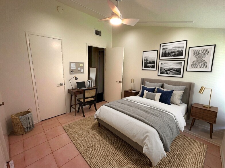 Building Photo - 17306 Bronte Pl