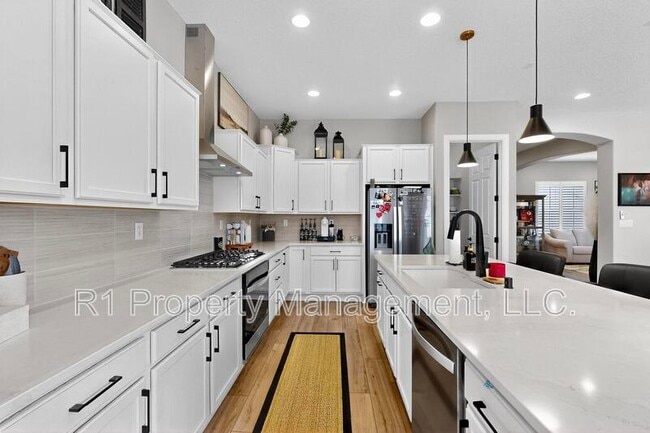 Building Photo - 1723 Mount Hood Trl NW