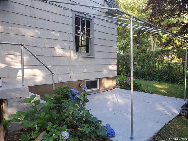 Building Photo - 1 Myrtle Ave