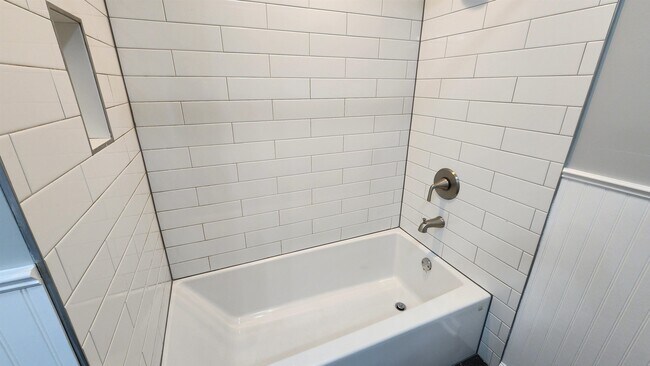 Building Photo - 395 Mineral Rd