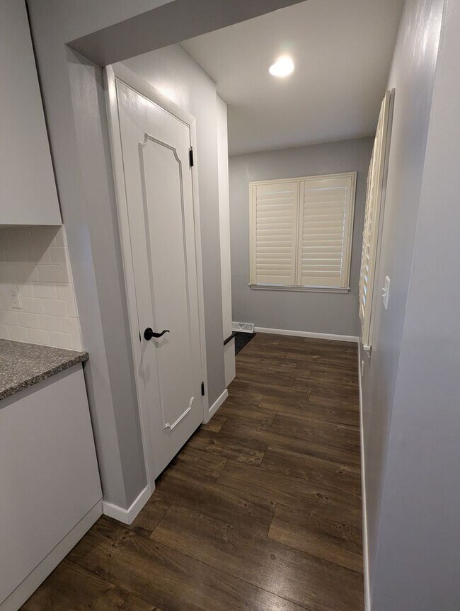 Building Photo - Charming & Spacious Home in the Heart of R...