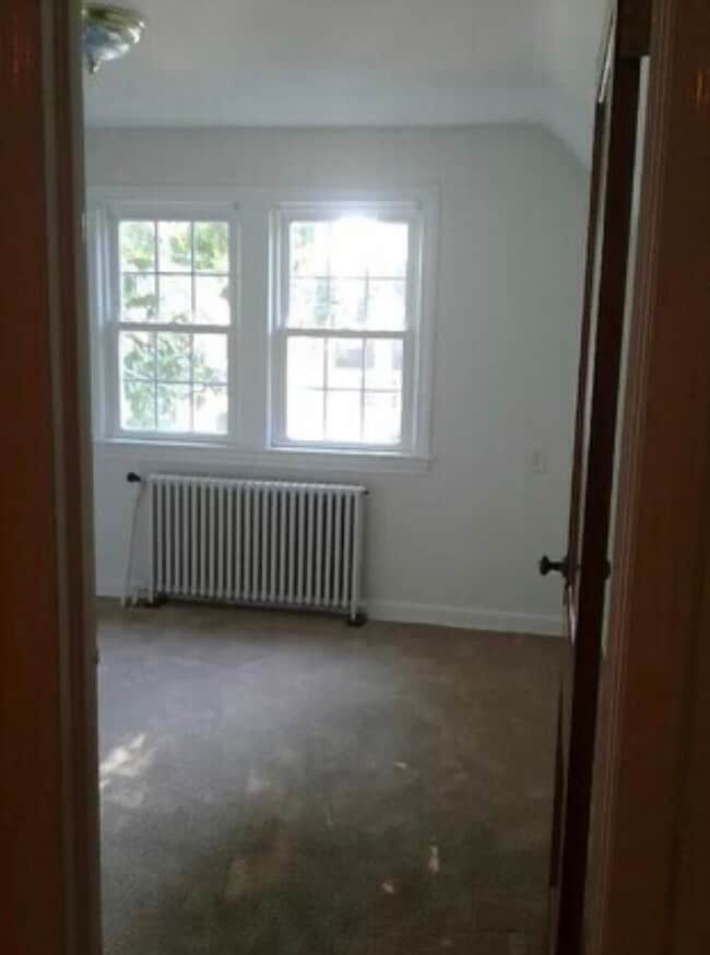 Building Photo - 109 S Sycamore Ave