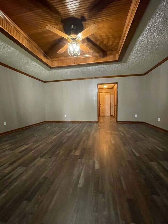 Building Photo - Sherwood Oasis