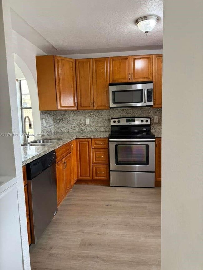 Building Photo - 17298 NW 60th Ct