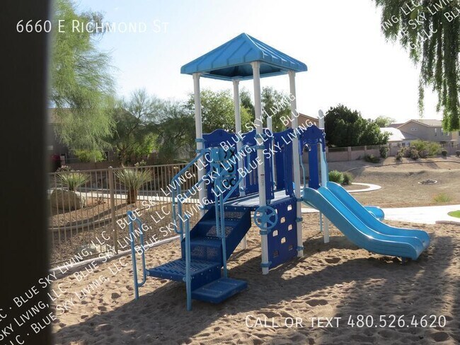 Building Photo - 6660 E Richmond St