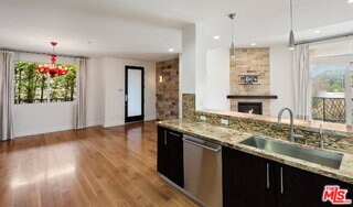 Building Photo - 1304 S Roxbury Dr