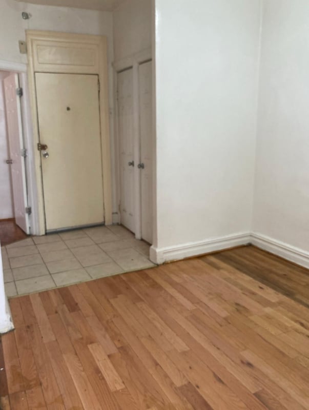 Building Photo - 302 E 91st St