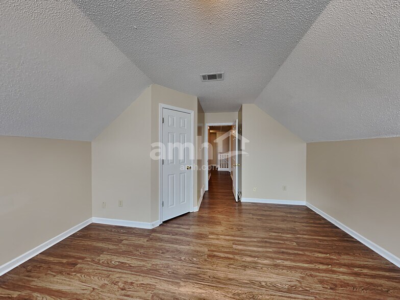 Building Photo - 8315 Dunnan Cv