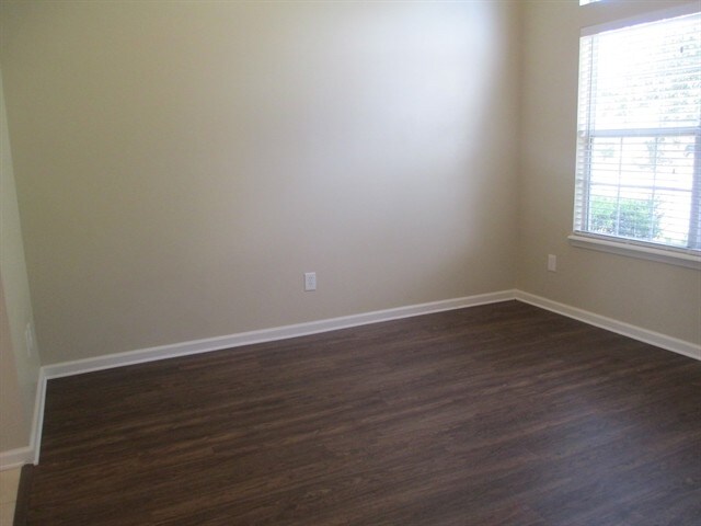 Building Photo - 940 Steeple Chase Ln