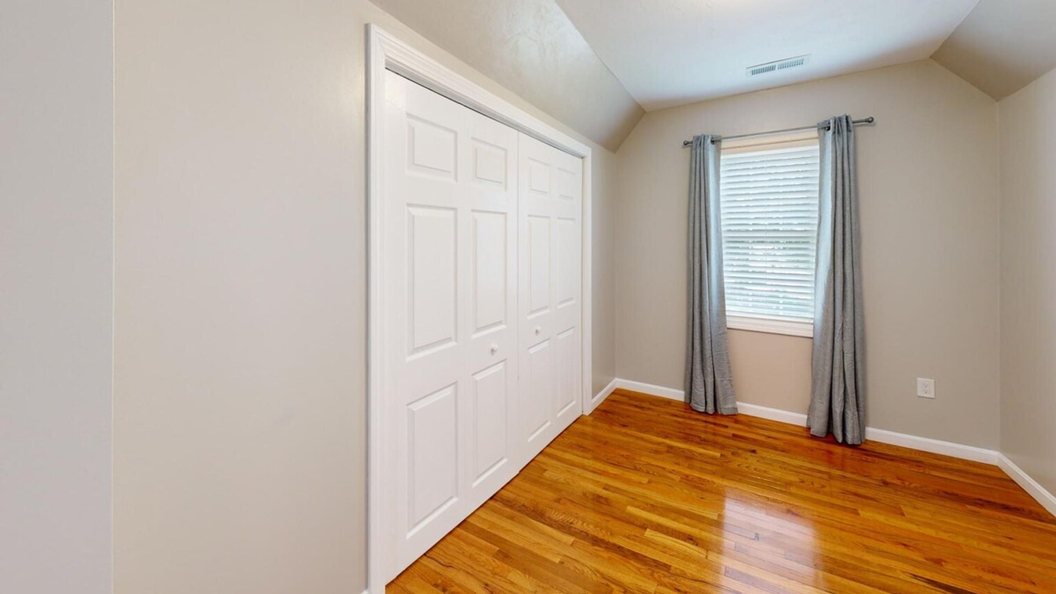 Building Photo - 9 Bates Ave