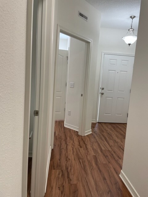 Building Photo - 4672 Crossing Ct