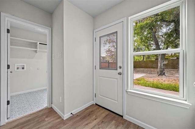 Building Photo - 2602 W Clarendon Dr