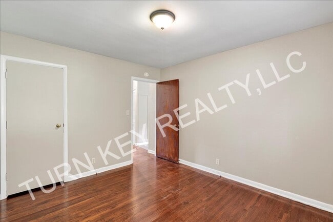 Building Photo - Duplex for Rent in Forestdale **ACCEPTS SE...