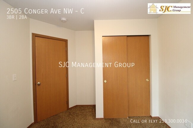 Building Photo - 2505 Conger Ave NW