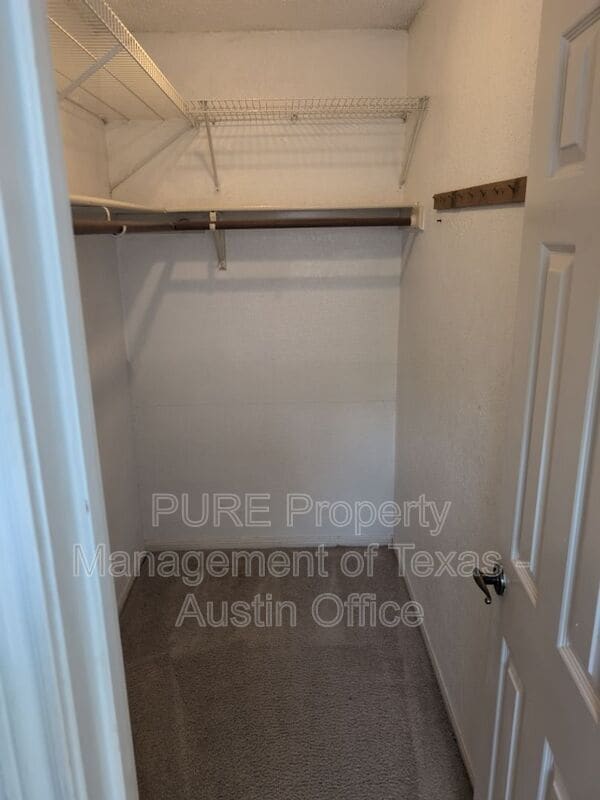 Building Photo - 15705 Monona Cove