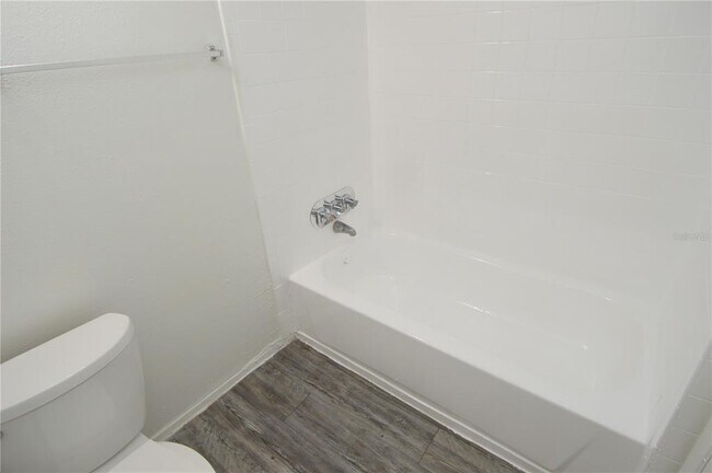 Building Photo - 5006 Moro Manor Dr